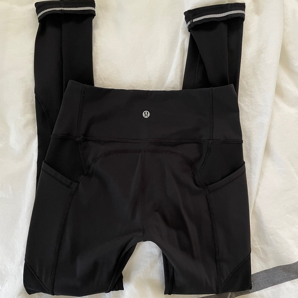 Lululemon All the Right Places 28 in Size: 6